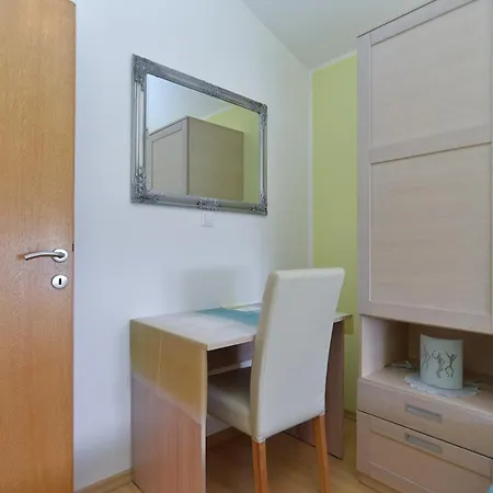 Apartment Anto 1772 Pula