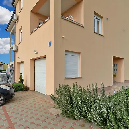 Anto 1772 Apartment Pula