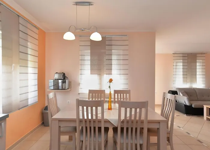 Apartment Anto 1772 Pula