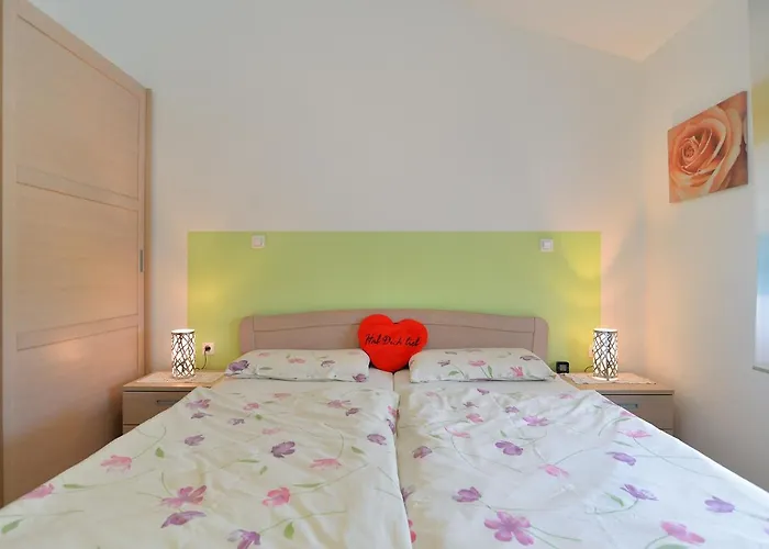 Apartment Anto 1772 Pula